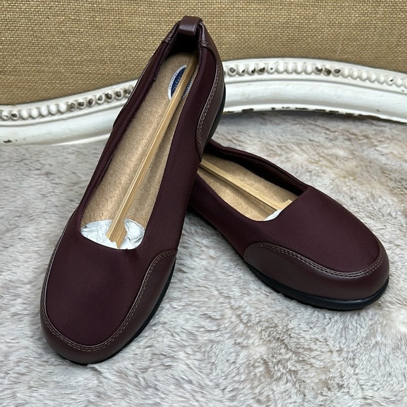 Dr Scholl’s | Maroon Slip On Shoes, Size 7 NWT - Picture 2 of 13